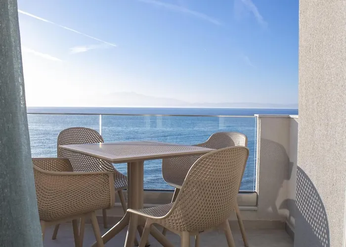 Olive & Sea Luxury アパートホテル 4*