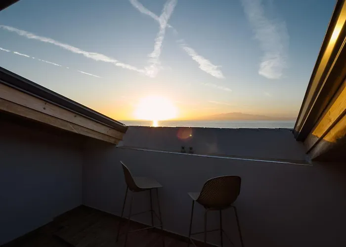 Olive & Sea Luxury スカラ・ソティロス